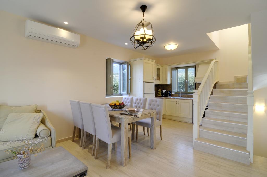 Nikoloudi Estate Villa อายิโอสนิโกลาโอส ภายนอก รูปภาพ