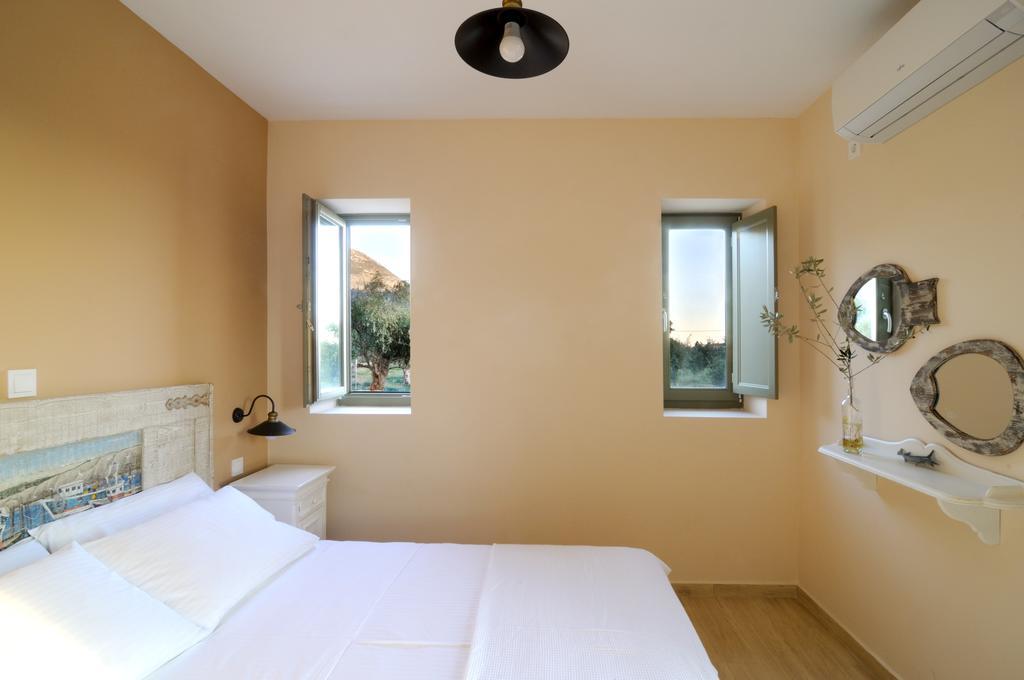 Nikoloudi Estate Villa อายิโอสนิโกลาโอส ภายนอก รูปภาพ